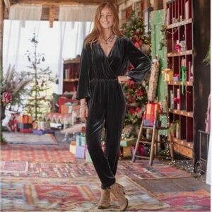 NWOT Sundance Aviana Velvet Silk Blend Wrap Jumpsuit in PLUM PURPLE - Medium